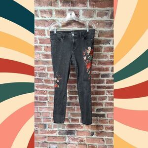 A.N.A. Black Jegging Jeans with Floral Embroidery – Women’s Size 10